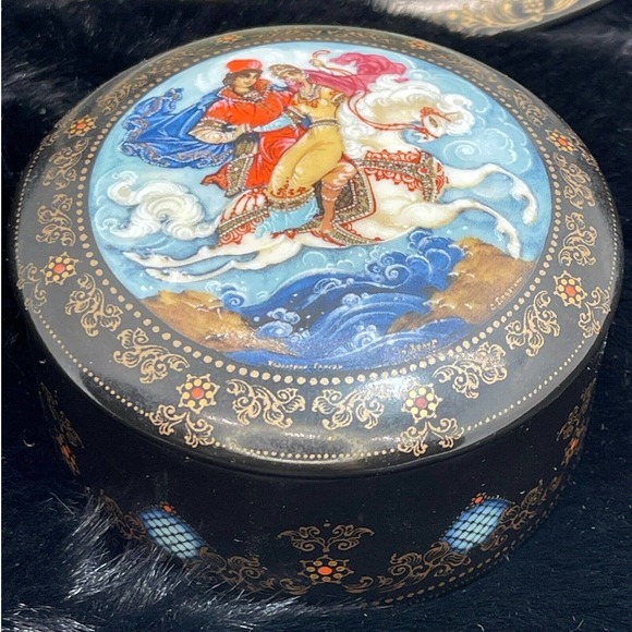 Russian Porcelain Music Box 1990 "The Princess & Elisha" Plate 1988 Numbered - Picture 2 of 16